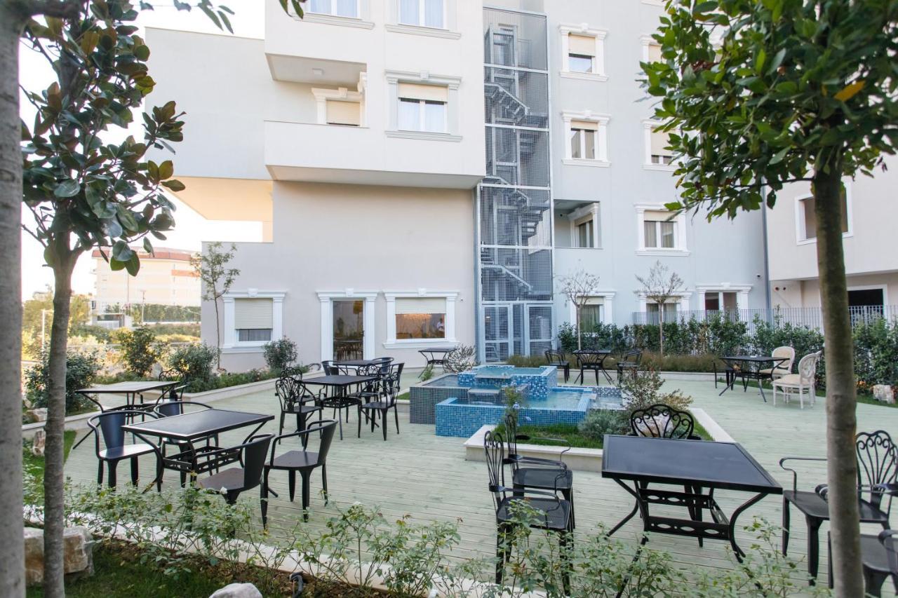 Elite Palace Collak Buitenkant foto